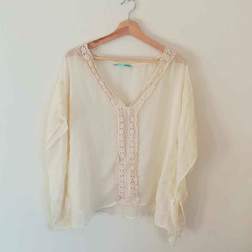 ❤️Maurices lightweight sheer top in XL